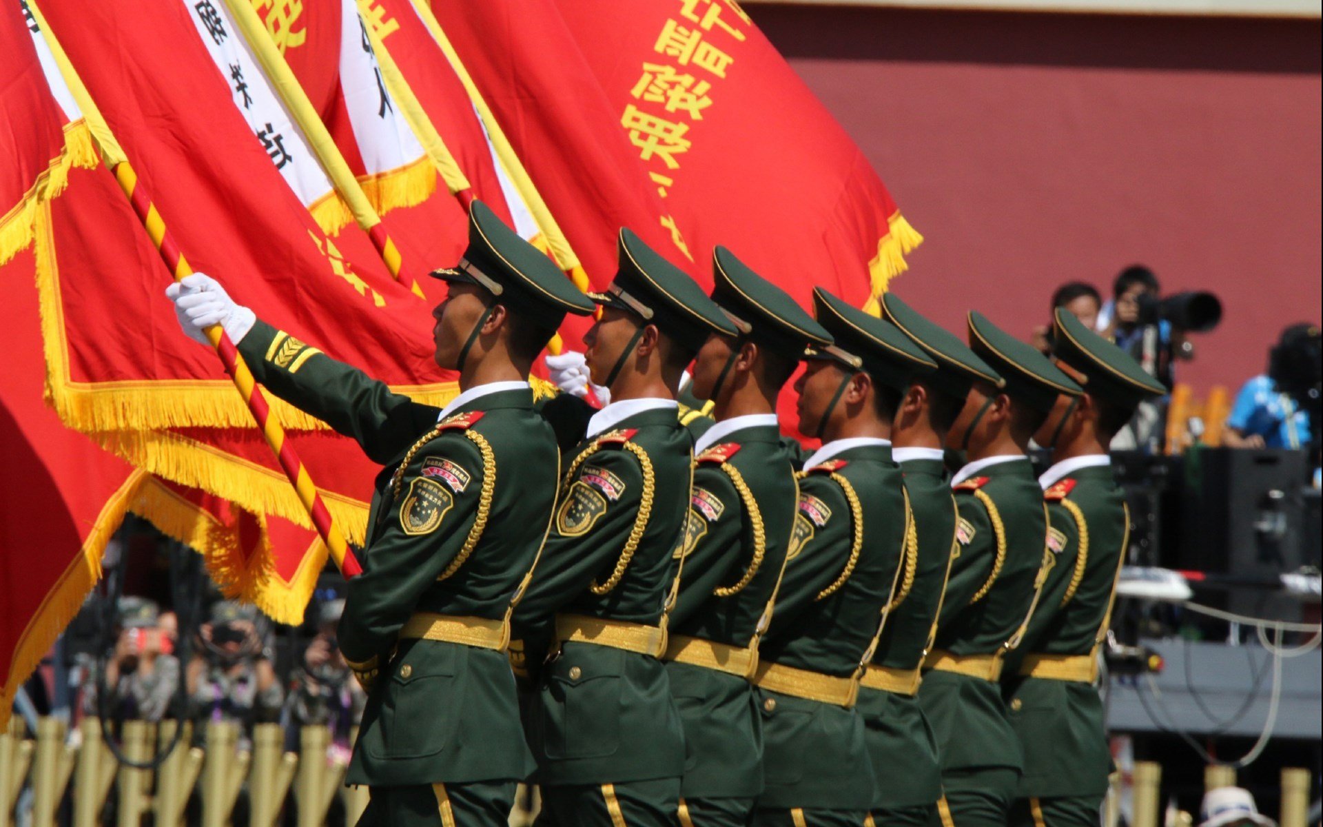 开云体育链接-不眠之夜：火热季后赛战况实时追踪，不眠之夜详解